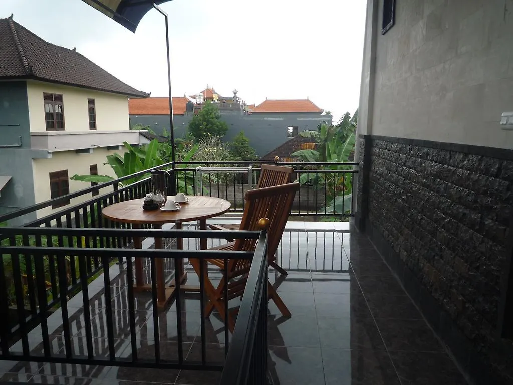 Homestay Pratama House Apartment Ubud